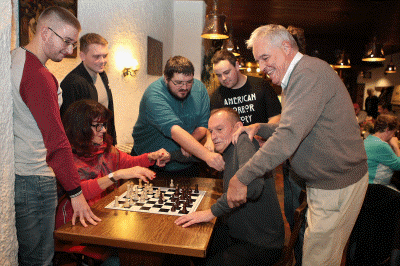 Schachclub jemand in Schach halten 141118 03